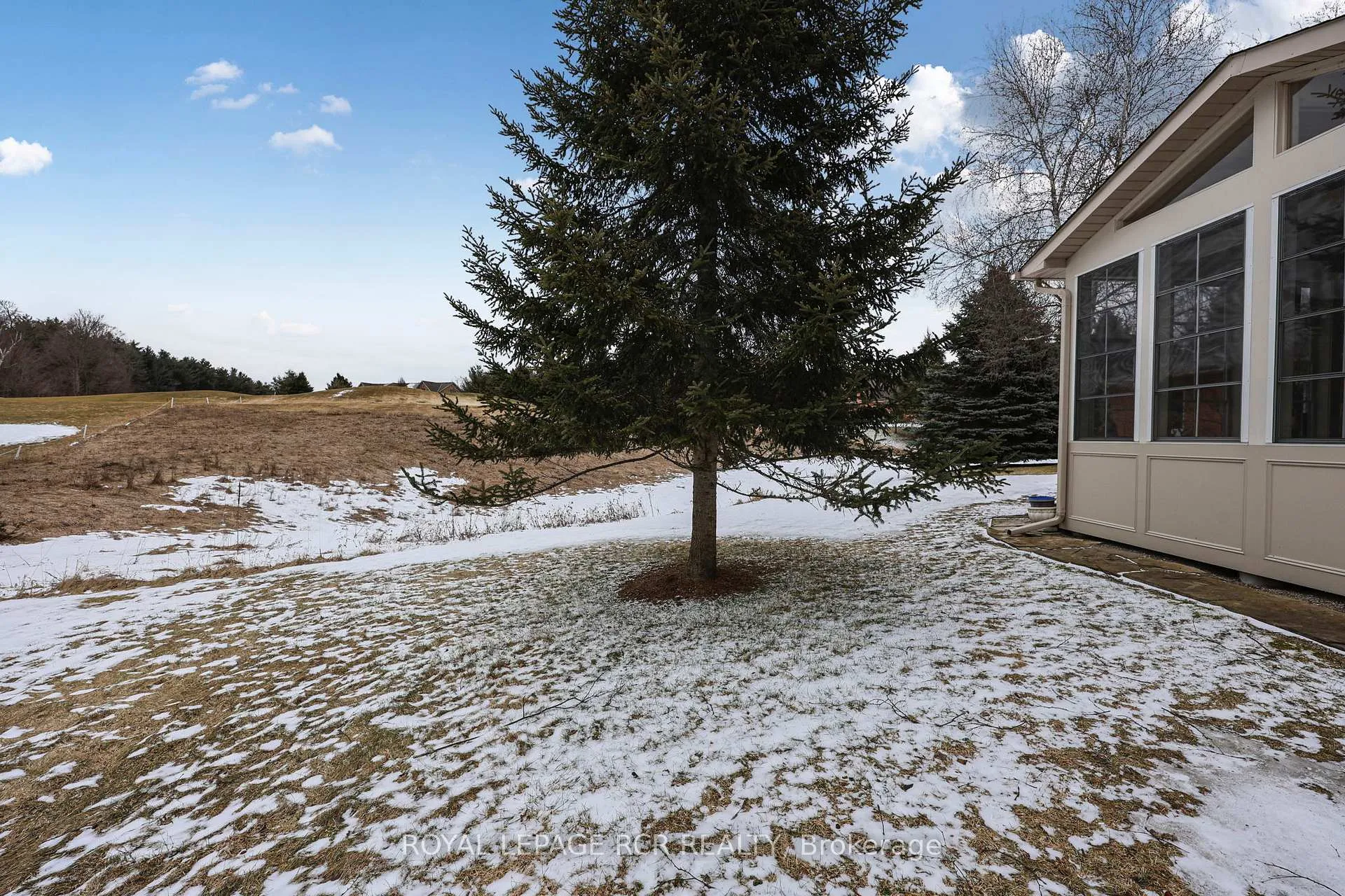 Photo 30 of Unit 2, 2-28 Reddington Drive, Caledon, Rural Caledon — HOMEH