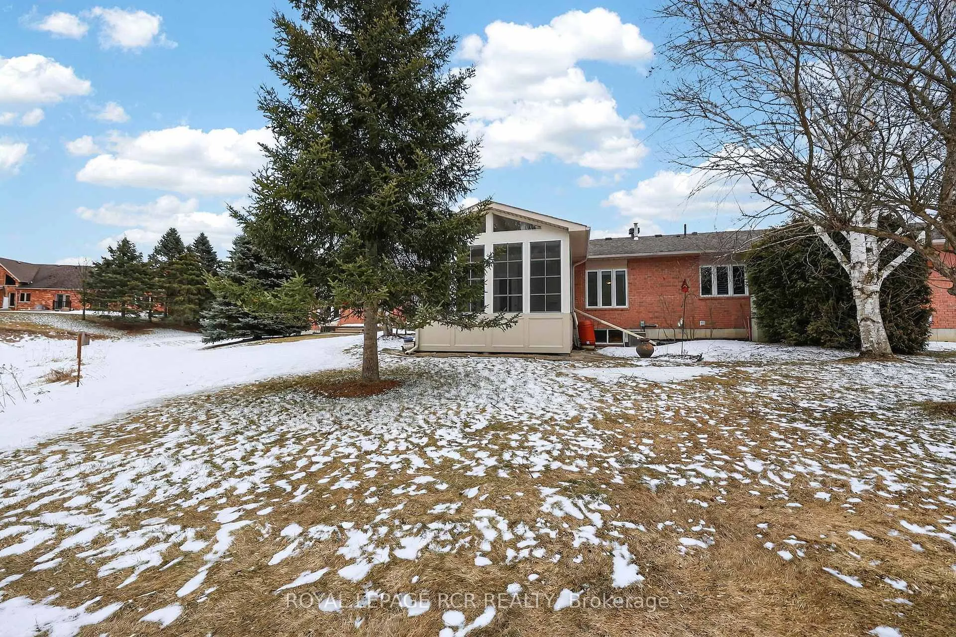 Photo 31 of Unit 2, 2-28 Reddington Drive, Caledon, Rural Caledon — HOMEH