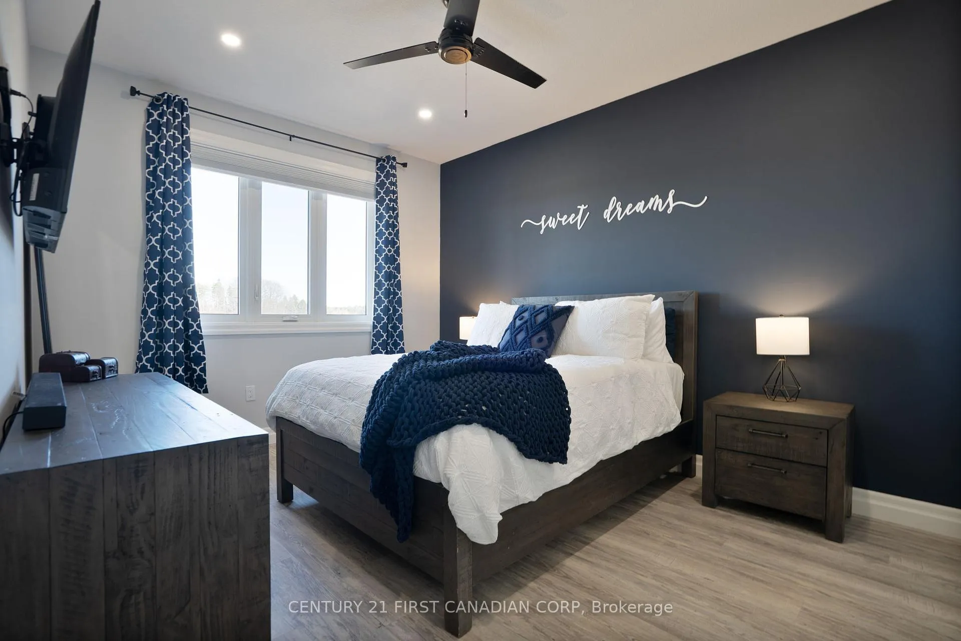 Photo 10 of Unit 19, 159 Collins Way, Strathroy-Caradoc, SE — HOMEH