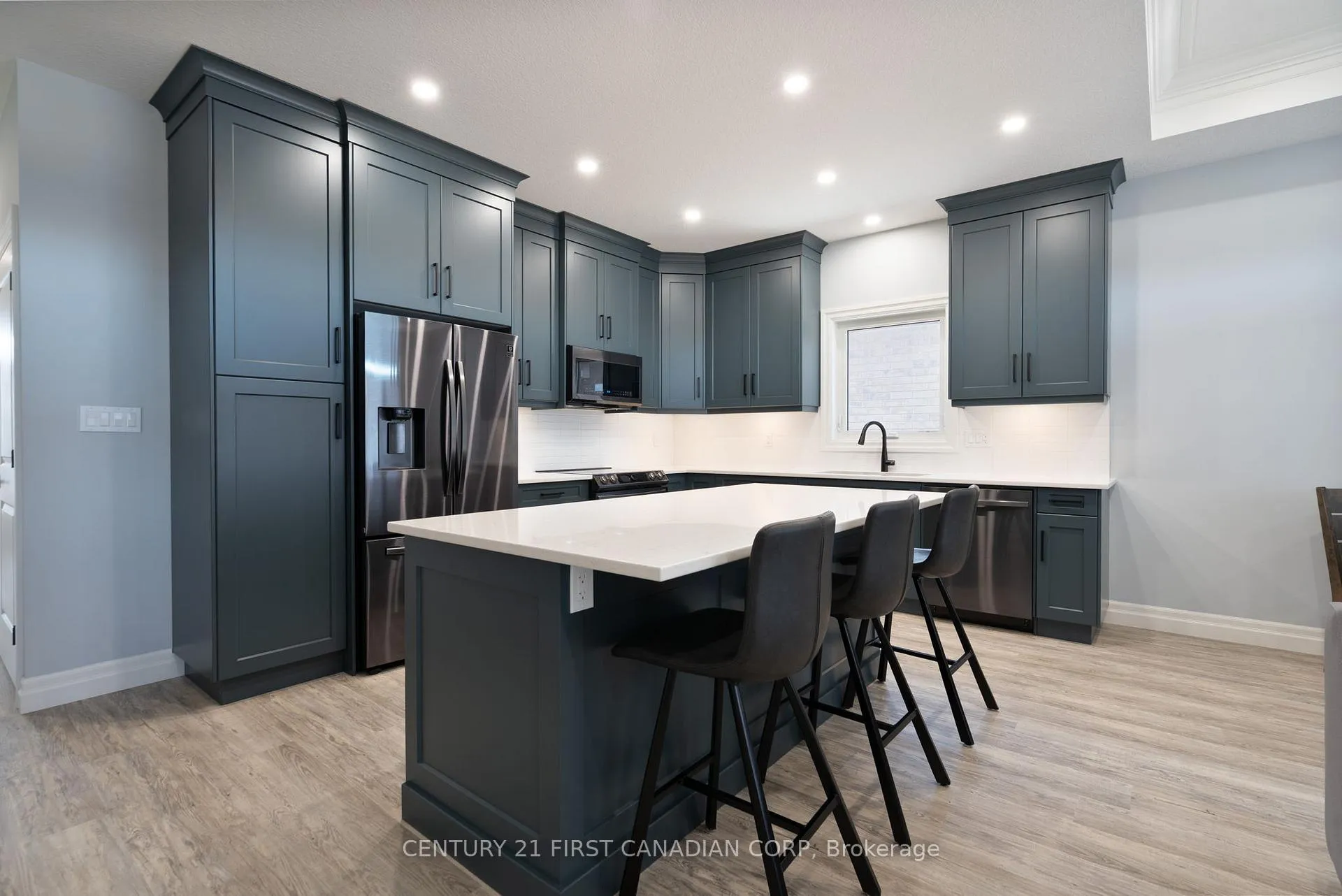 Photo 15 of Unit 19, 159 Collins Way, Strathroy-Caradoc, SE — HOMEH