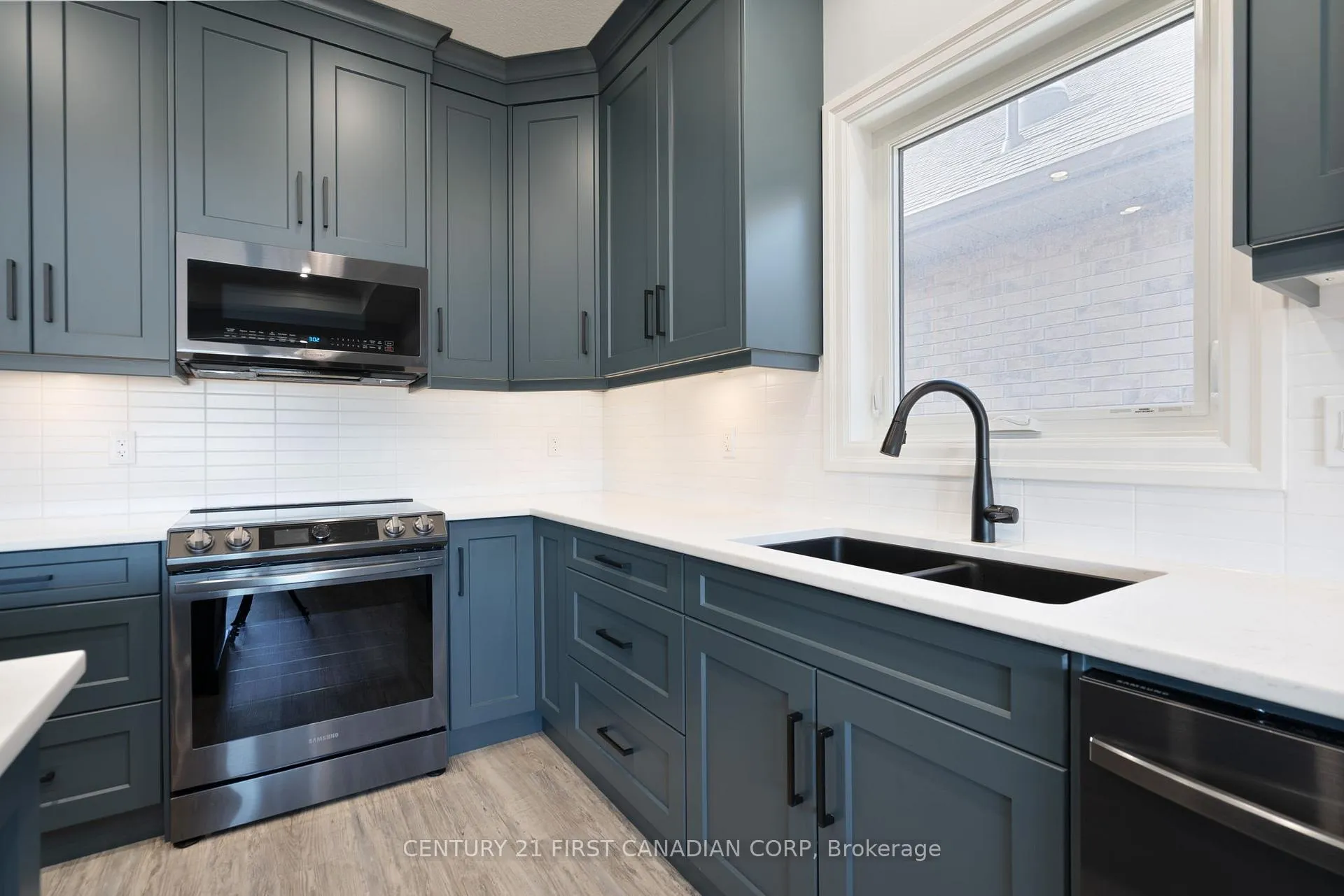 Photo 16 of Unit 19, 159 Collins Way, Strathroy-Caradoc, SE — HOMEH