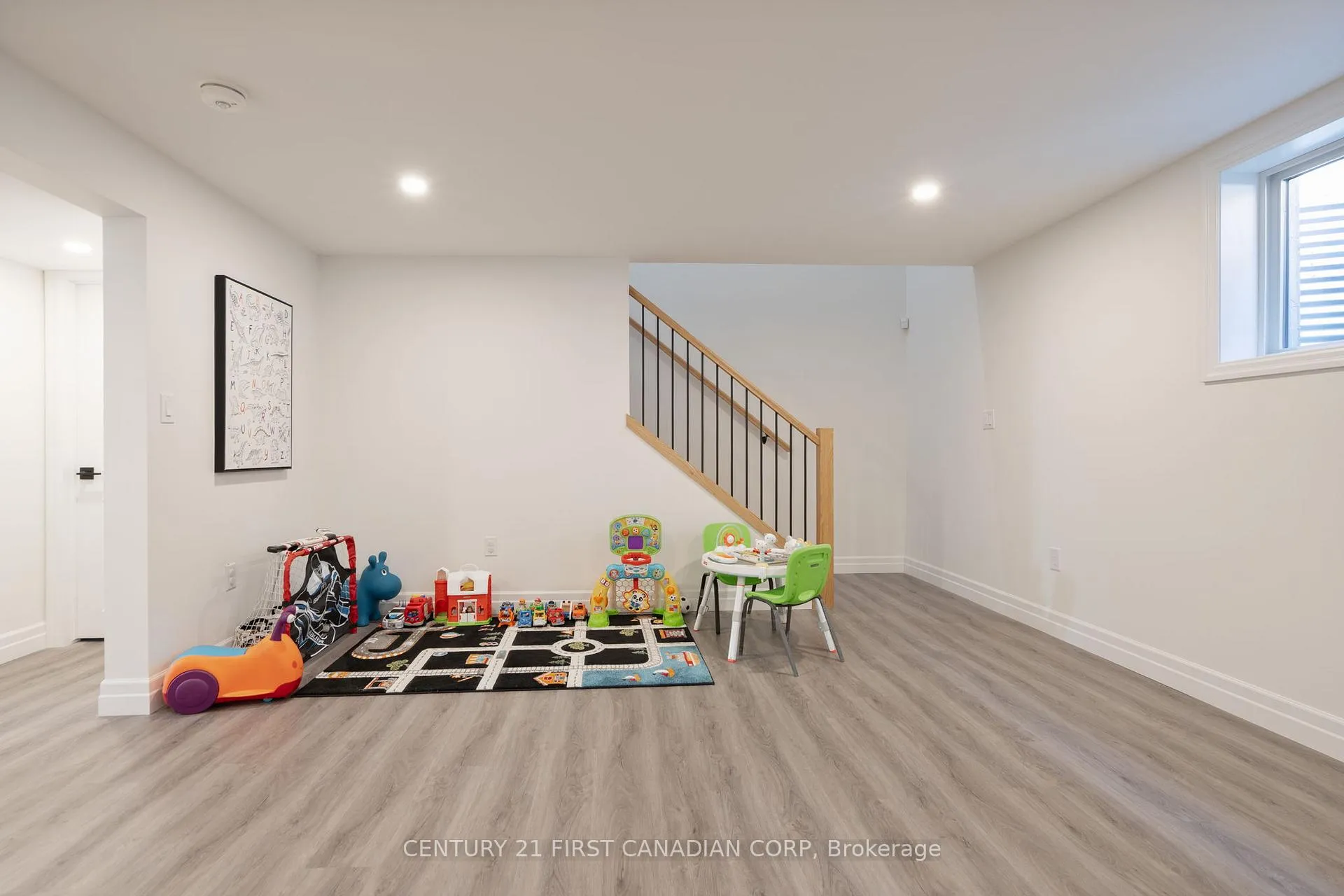 Photo 22 of Unit 19, 159 Collins Way, Strathroy-Caradoc, SE — HOMEH