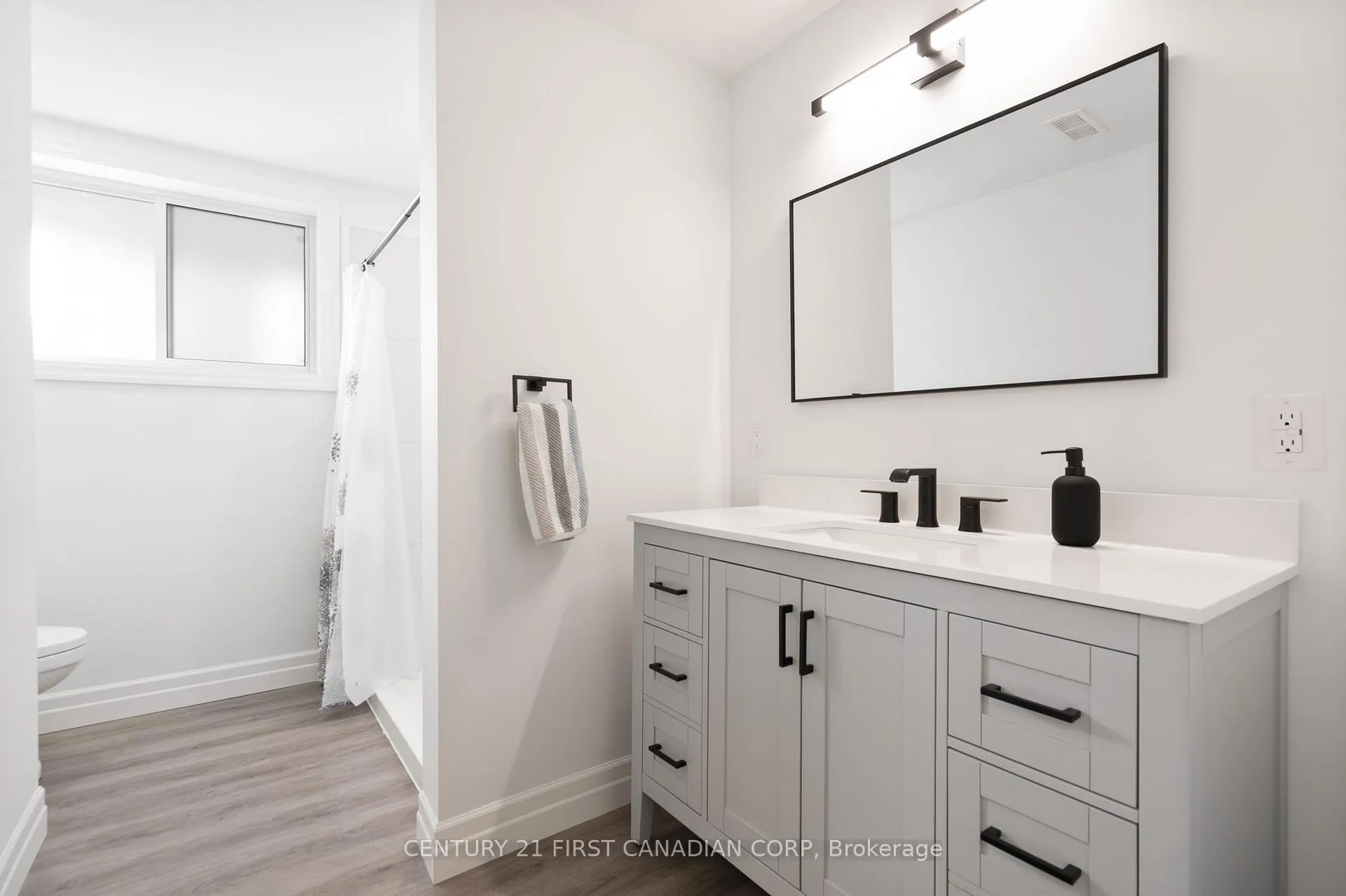 Photo 27 of Unit 19, 159 Collins Way, Strathroy-Caradoc, SE — HOMEH