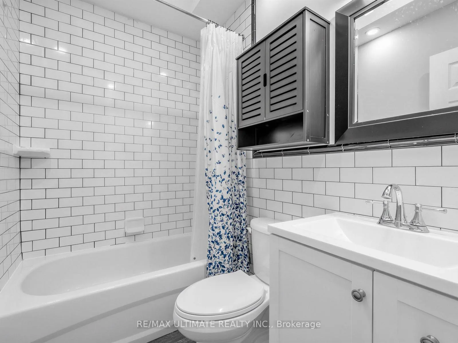 Photo 15 of Unit 2 Upper Level, 213 Langley Avenue, Toronto, North Riverdale — HOMEH