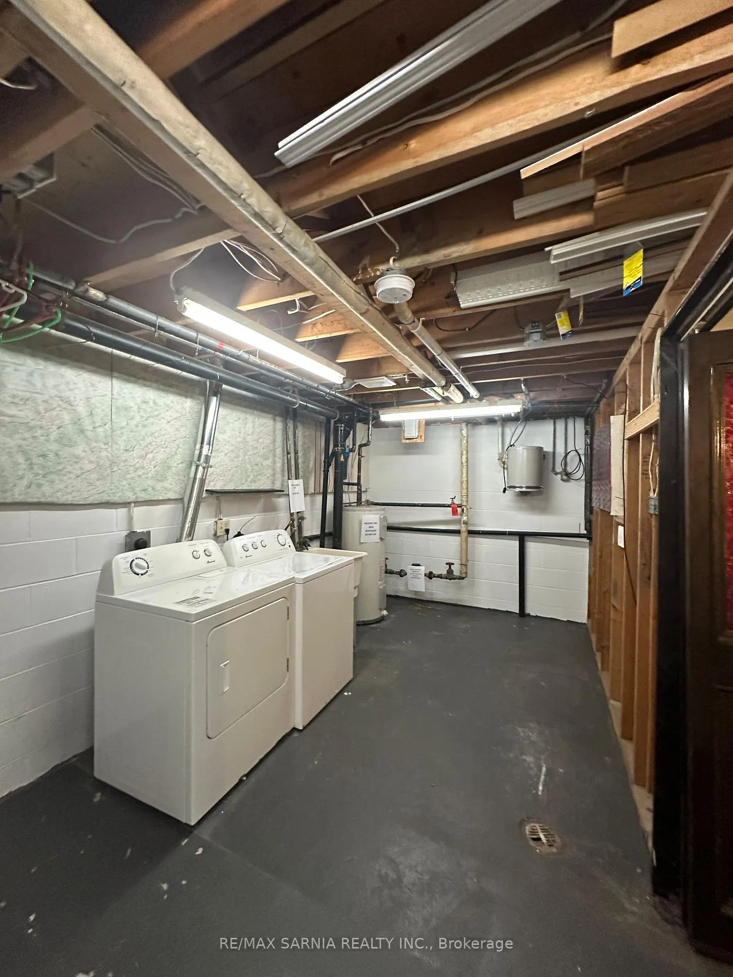Photo 12 of Unit 2, 3022 Meadowbrook Lane, Windsor — HOMEH