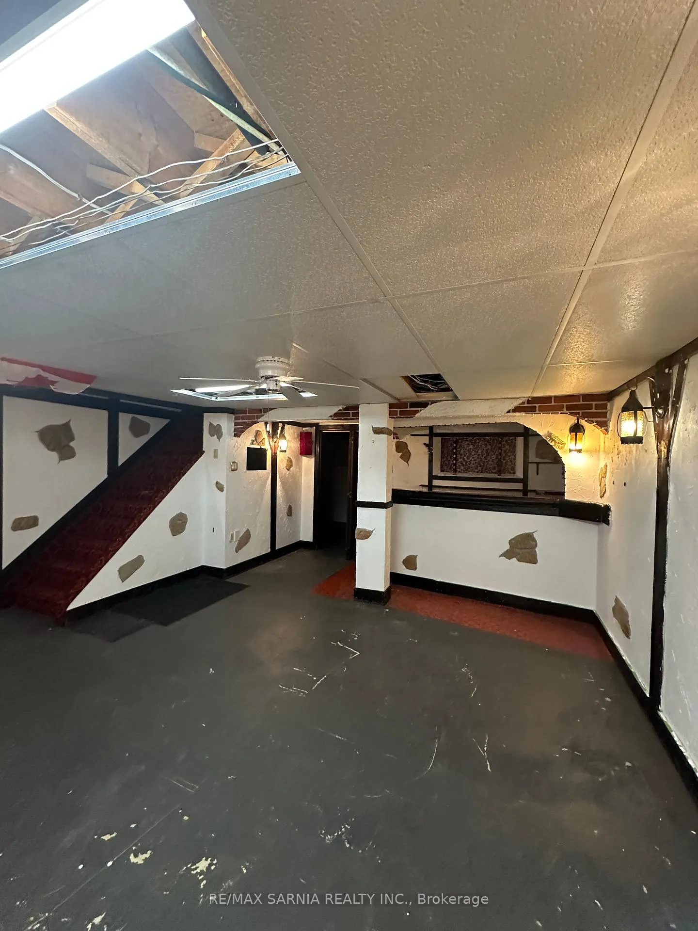 Photo 13 of Unit 2, 3022 Meadowbrook Lane, Windsor — HOMEH