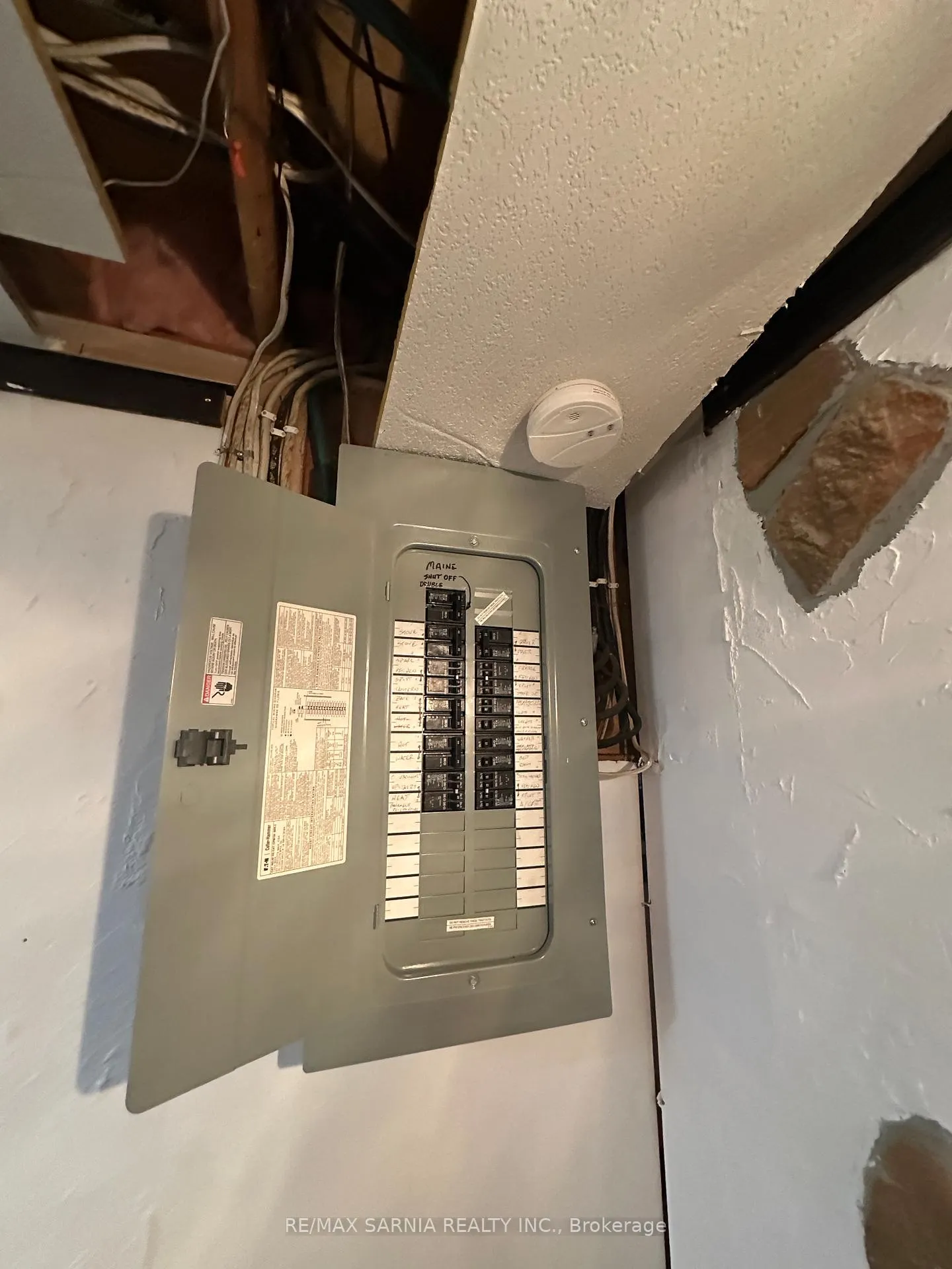 Photo 14 of Unit 2, 3022 Meadowbrook Lane, Windsor — HOMEH