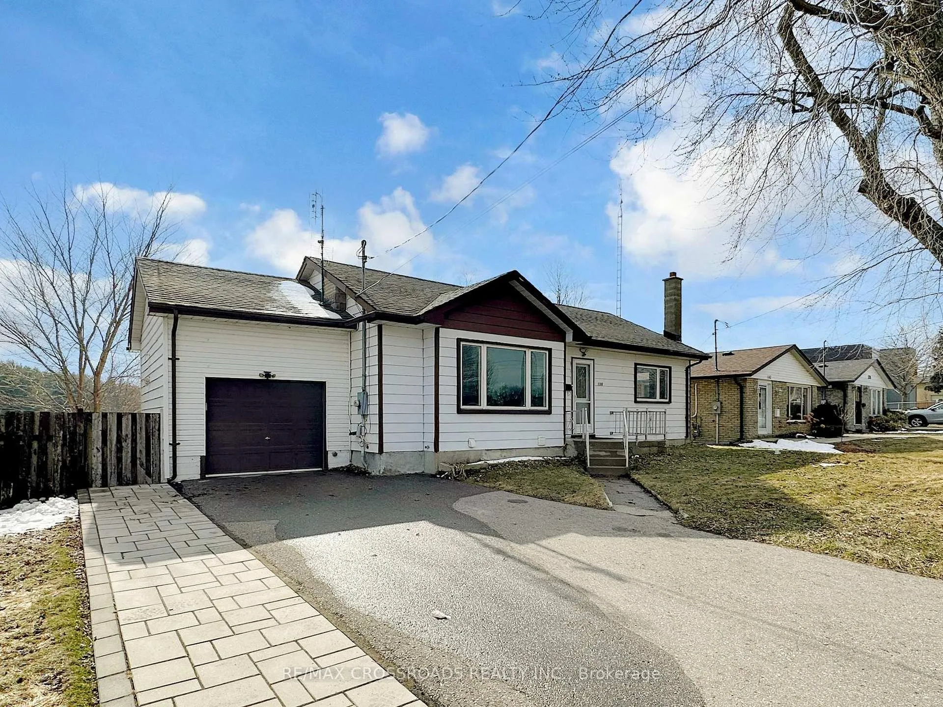 Photo 1 of 1386 Simcoe Street S, Oshawa, Lakeview — HOMEH