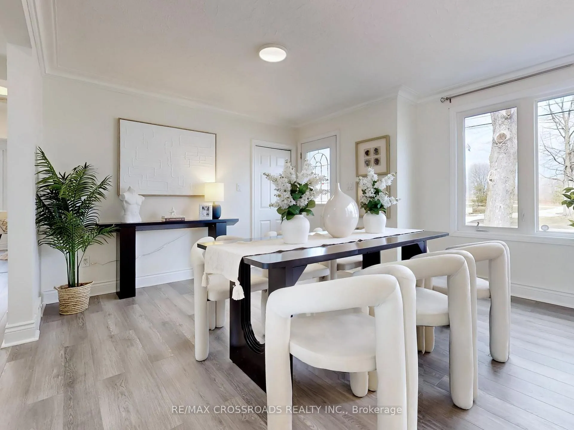 Photo 3 of 1386 Simcoe Street S, Oshawa, Lakeview — HOMEH