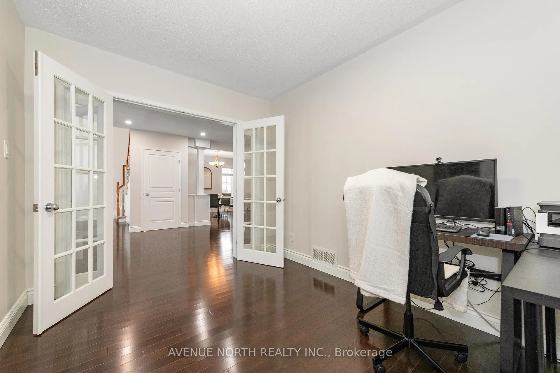 Photo 10 of 400 Deer View Avenue, Ottawa, Blossom Park/Kemp Park/Findlay Creek — HOMEH