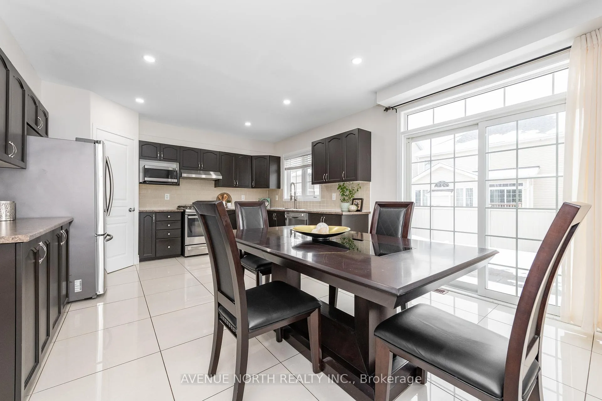 Photo 15 of 400 Deer View Avenue, Ottawa, Blossom Park/Kemp Park/Findlay Creek — HOMEH