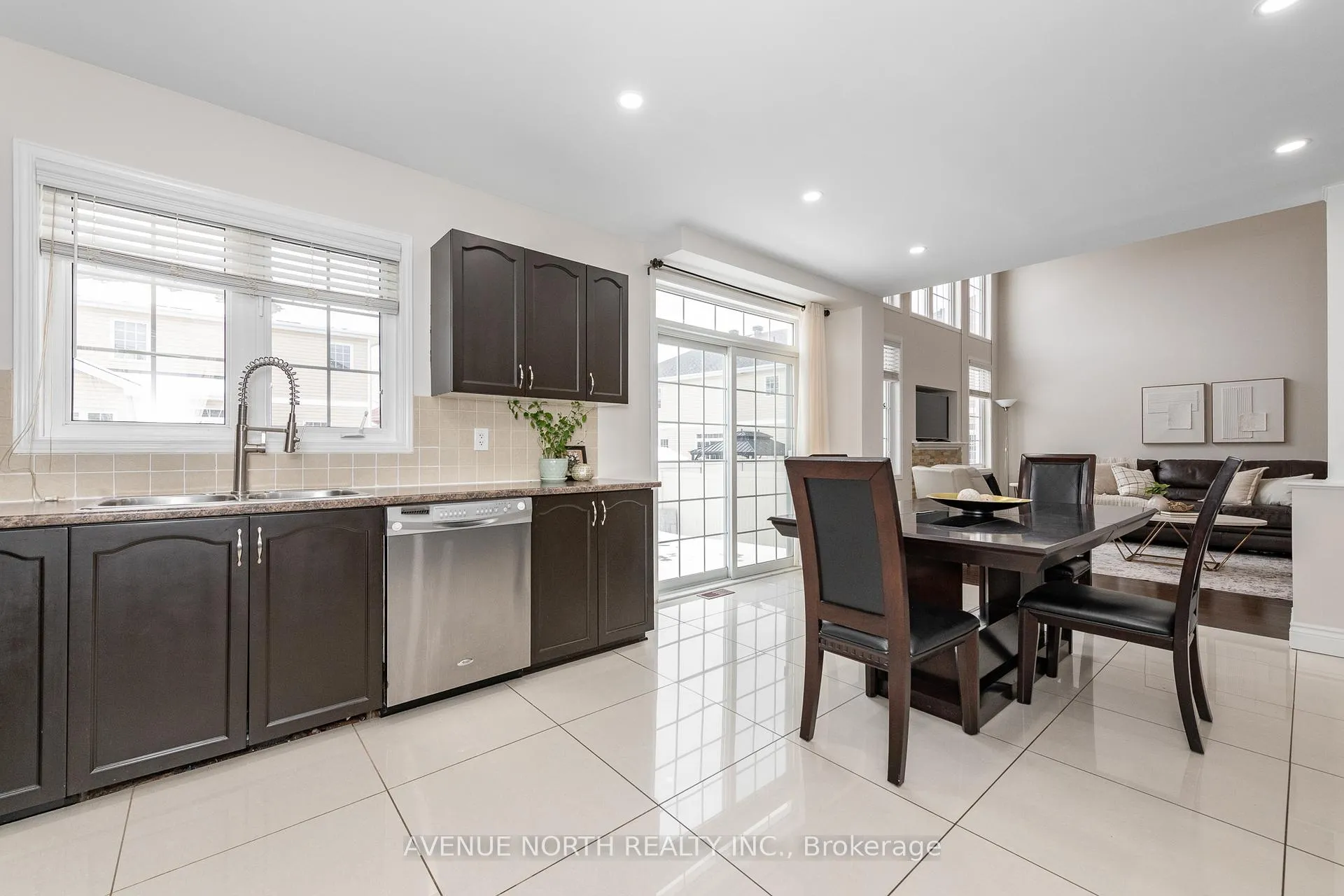 Photo 19 of 400 Deer View Avenue, Ottawa, Blossom Park/Kemp Park/Findlay Creek — HOMEH
