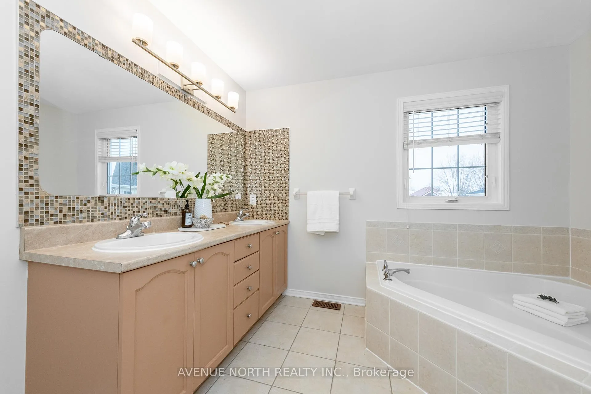 Photo 27 of 400 Deer View Avenue, Ottawa, Blossom Park/Kemp Park/Findlay Creek — HOMEH