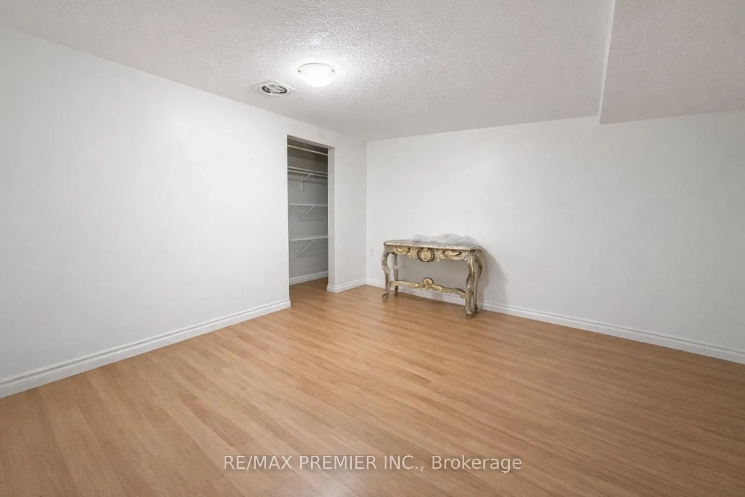 Photo 9 of Unit Basement, 92 Westhumber Boulevard, Etobicoke, West Humber-Clairville — HOMEH