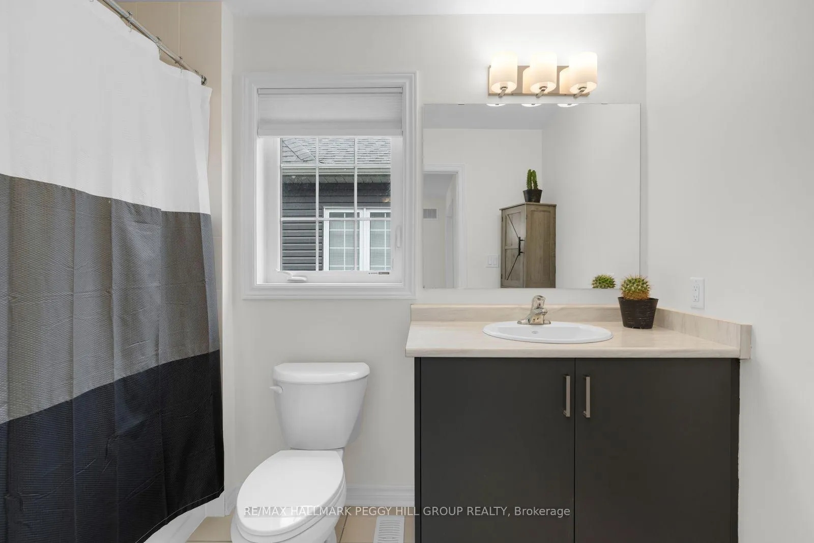 Photo 12 of 229 Mckenzie Drive, Clearview, Stayner — HOMEH