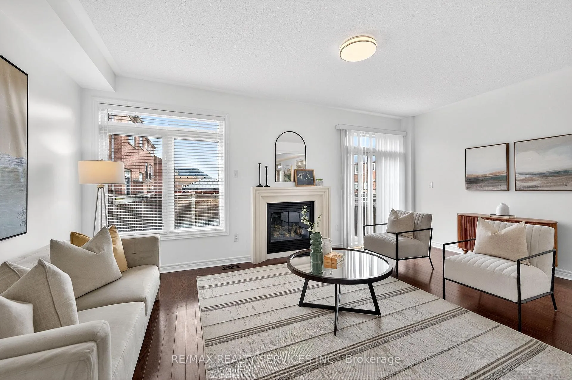 Photo 12 of 39 Lorenzo Circle, Brampton, Sandringham-Wellington — HOMEH