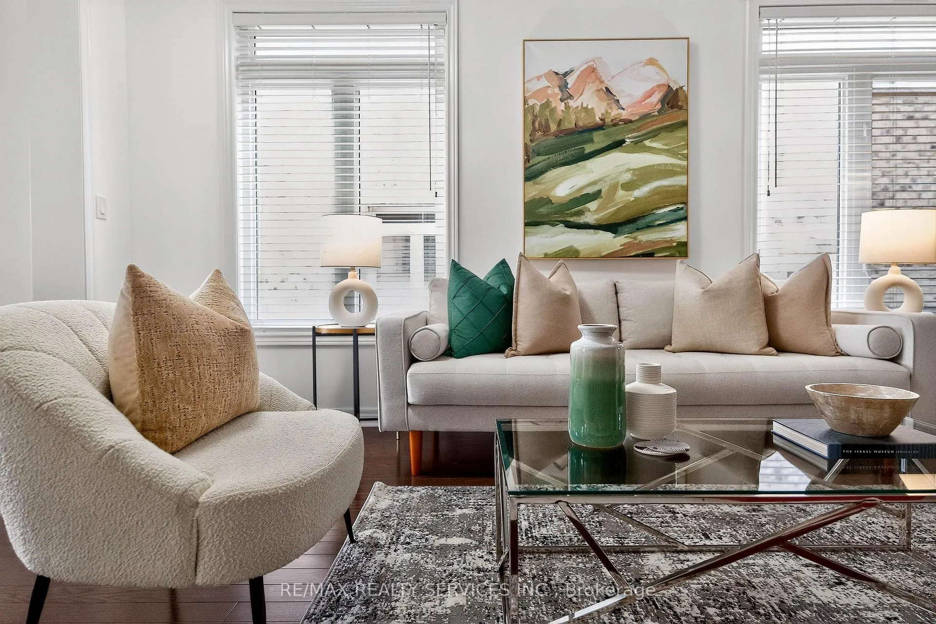 Photo 18 of 39 Lorenzo Circle, Brampton, Sandringham-Wellington — HOMEH