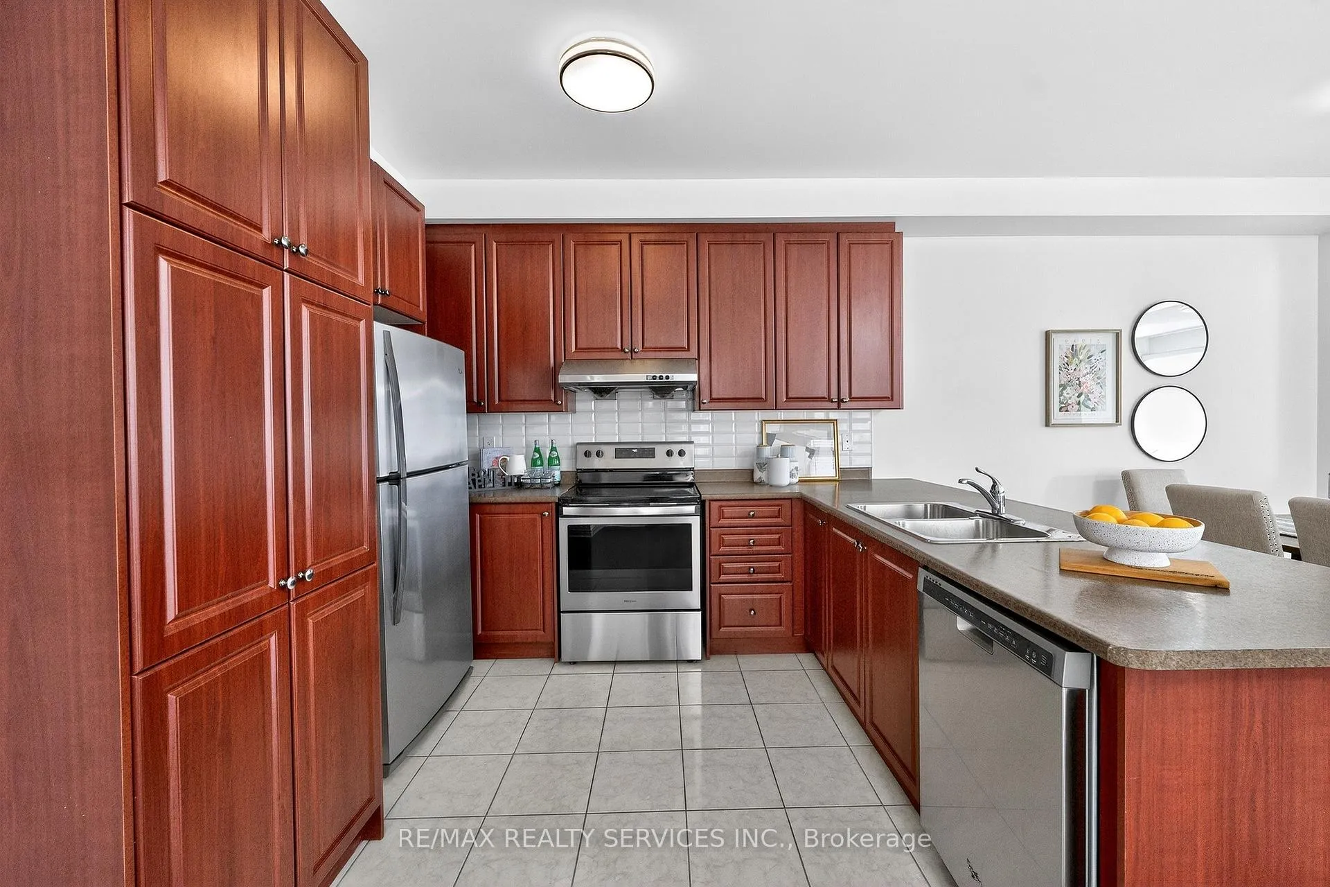 Photo 20 of 39 Lorenzo Circle, Brampton, Sandringham-Wellington — HOMEH