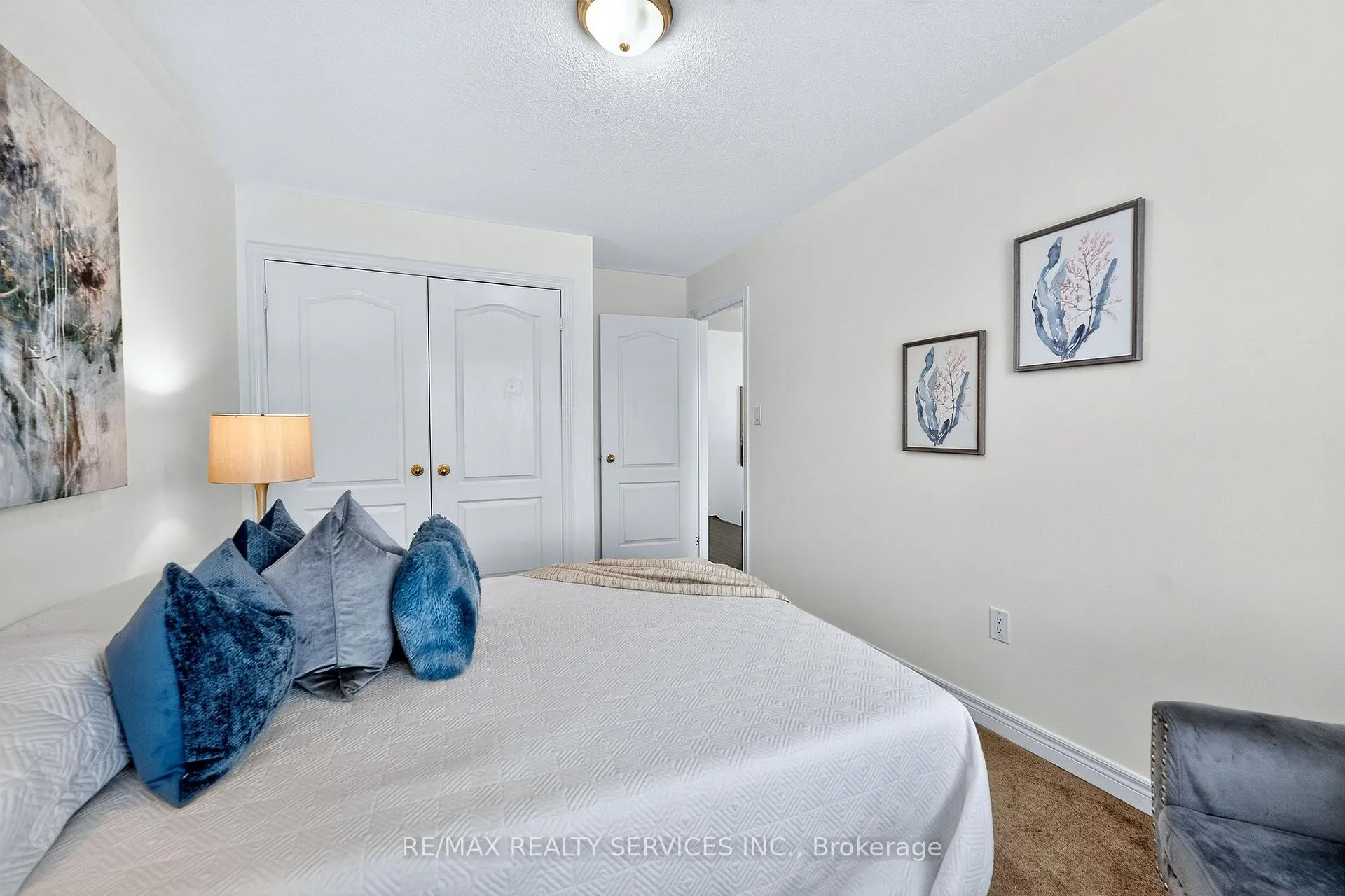 Photo 33 of 39 Lorenzo Circle, Brampton, Sandringham-Wellington — HOMEH