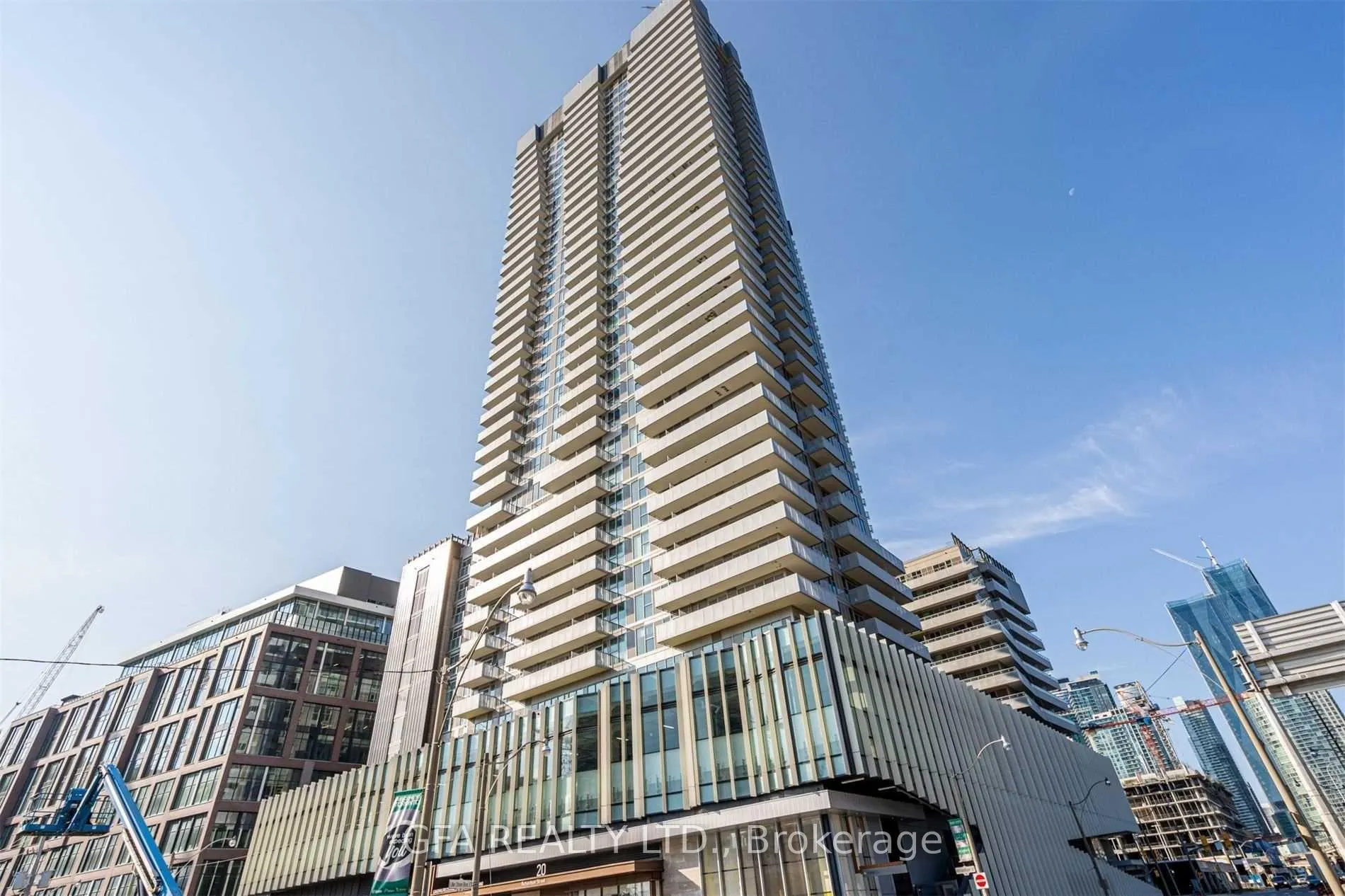 Front of Unit 2210, 20 Richardson Street