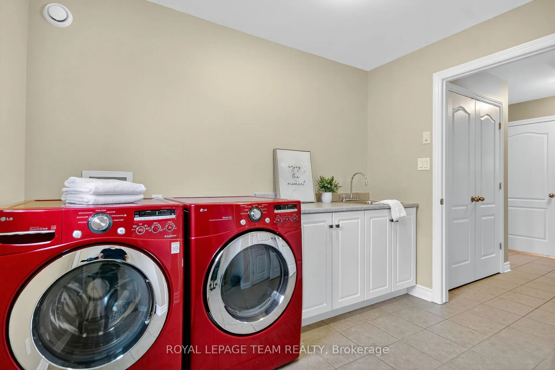 Photo 23 of 124 Comba Drive, Carleton Place — HOMEH