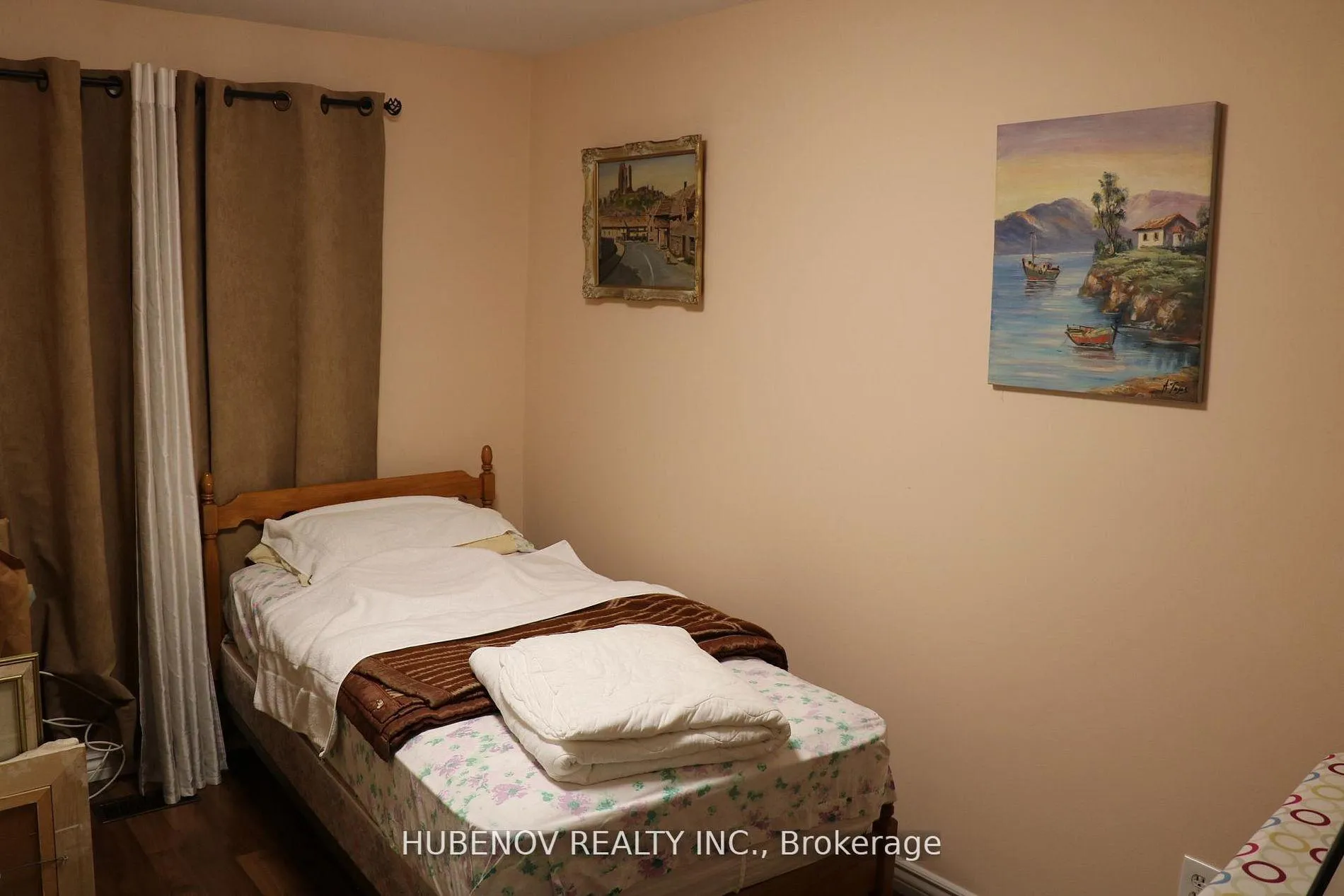 Photo 18 of 49 Stately Way, Markham, Royal Orchard — HOMEH