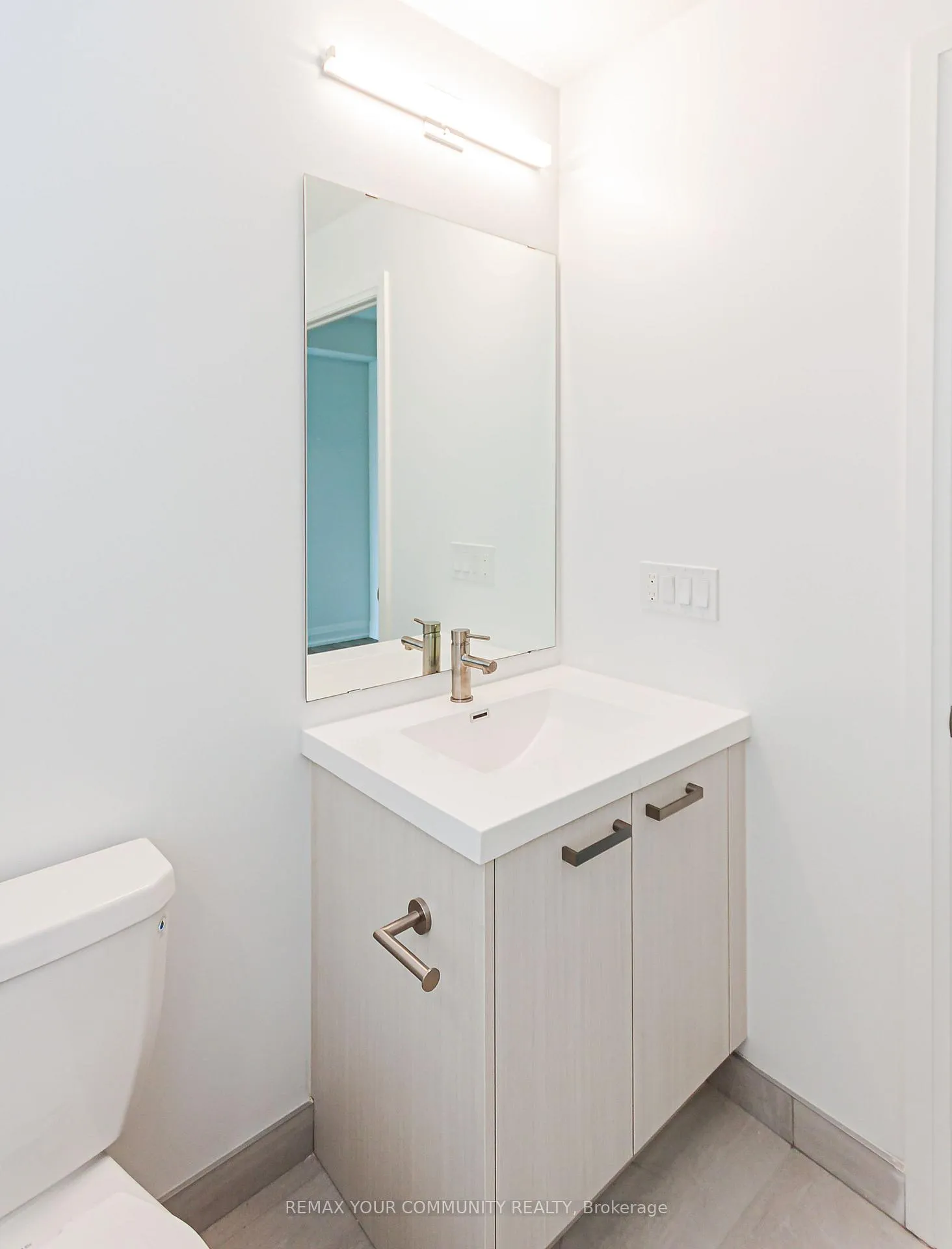 Photo 3 of Unit 3407, 20 Soudan Avenue, Toronto, Mount Pleasant West — HOMEH