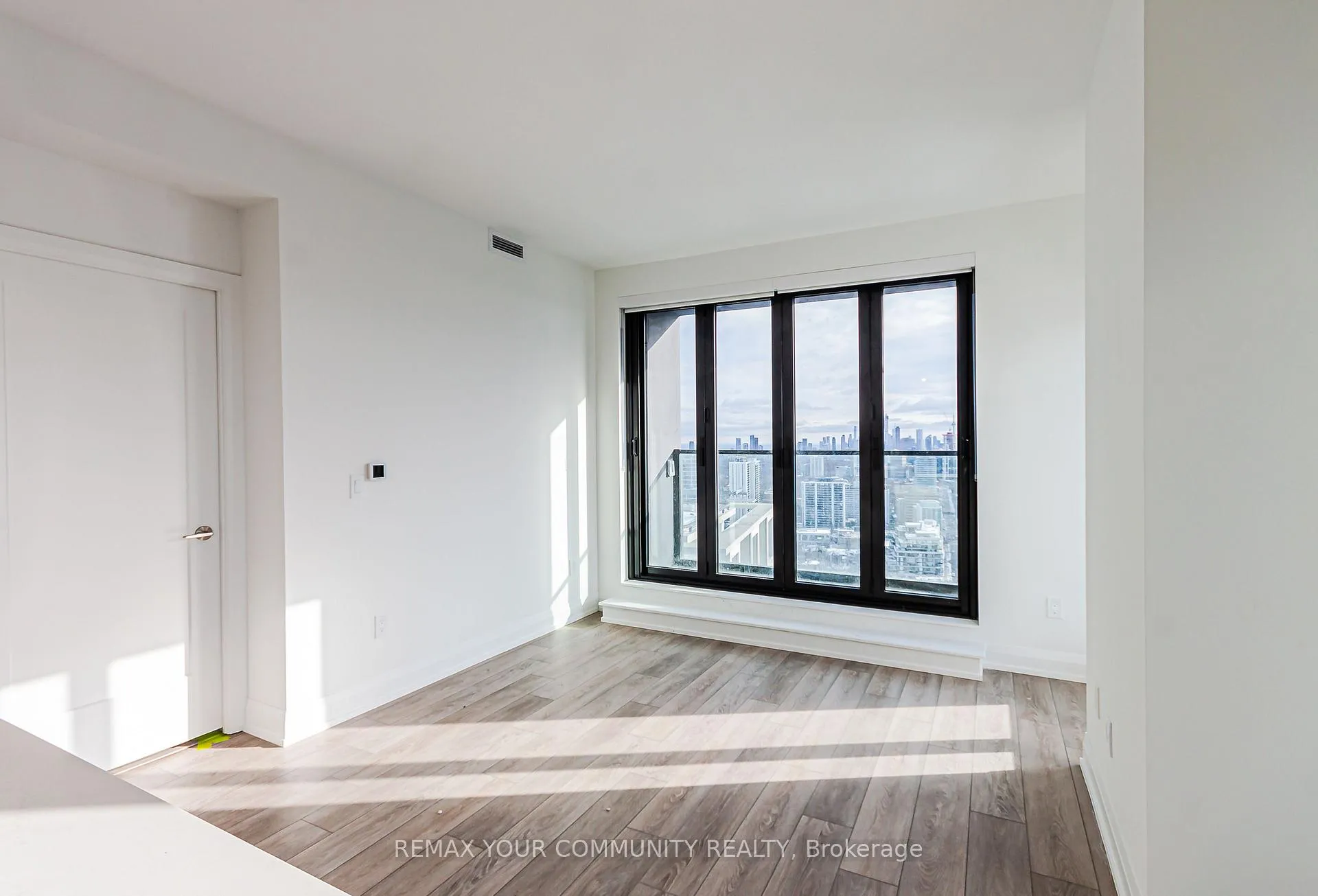 Photo 10 of Unit 3407, 20 Soudan Avenue, Toronto, Mount Pleasant West — HOMEH