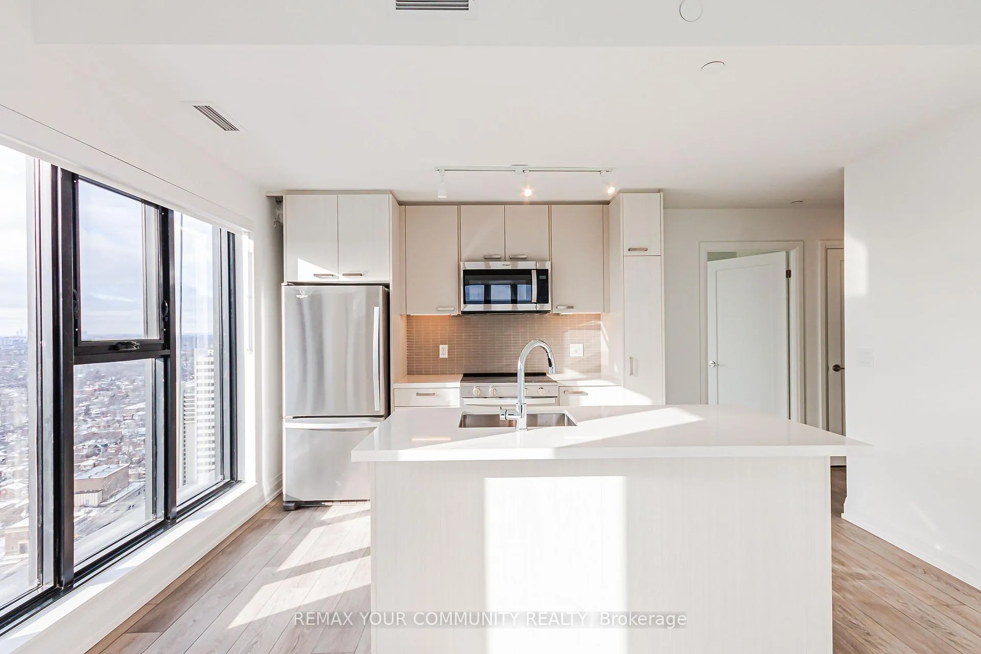 Photo 11 of Unit 3407, 20 Soudan Avenue, Toronto, Mount Pleasant West — HOMEH