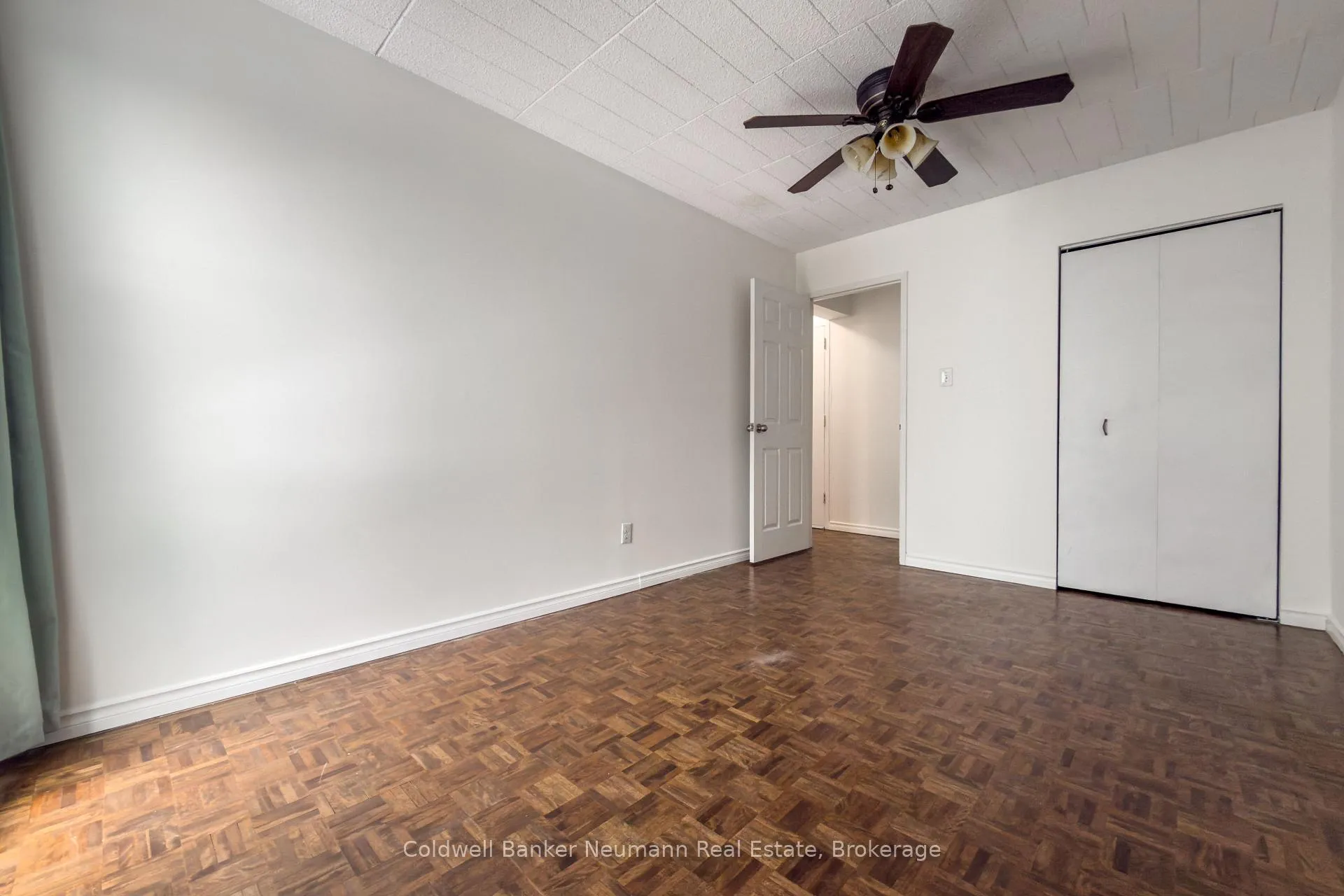 Photo 6 of Unit 511, 105 Conroy Crescent, Guelph, Dovercliffe Park/Old University — HOMEH