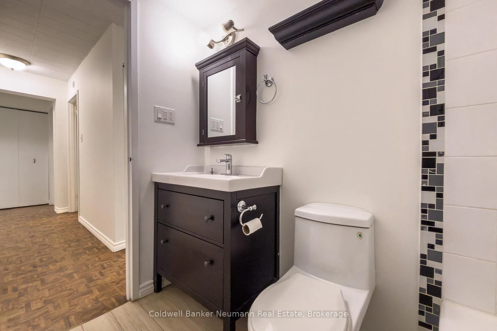 Photo 13 of Unit 511, 105 Conroy Crescent, Guelph, Dovercliffe Park/Old University — HOMEH