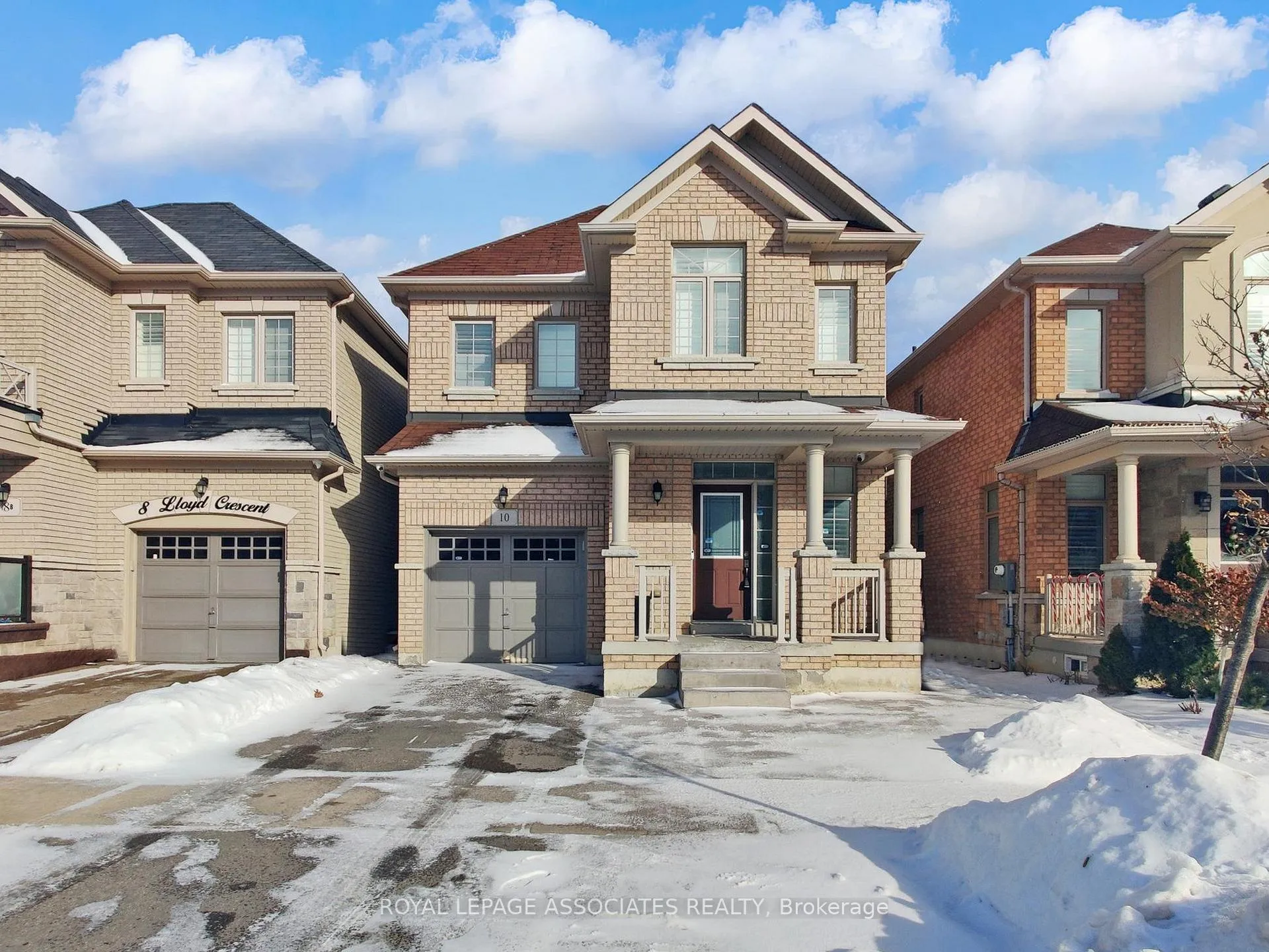 Front of 10 Lloyd Crescent