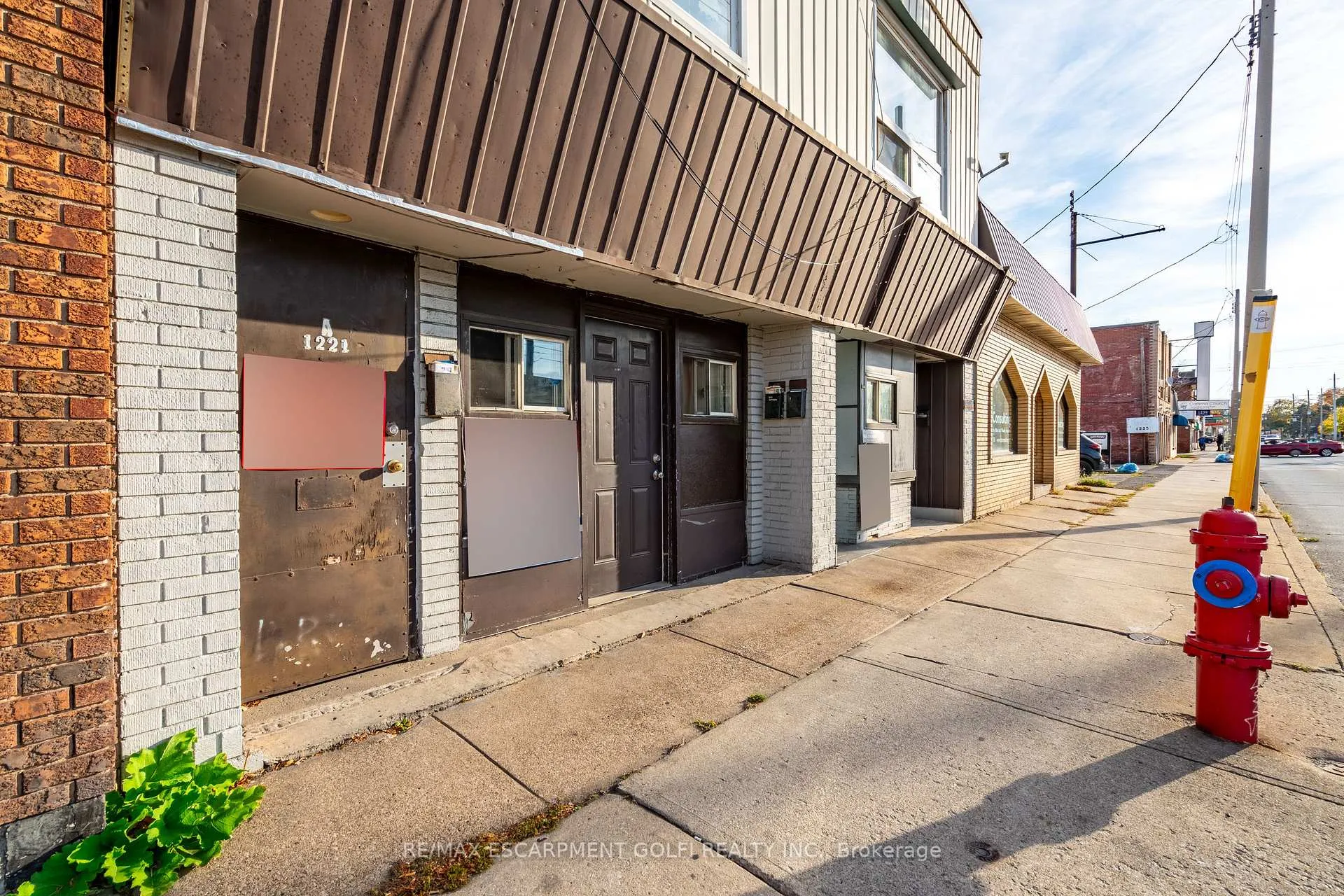 Photo 5 of 1221-1223 Main Street E, Hamilton, Crown Point — HOMEH