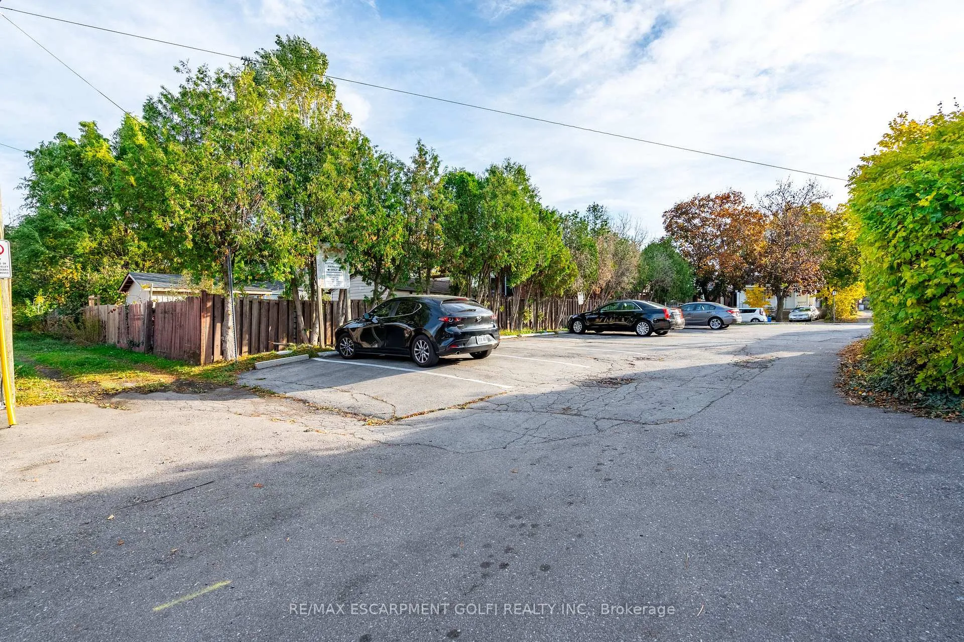 Photo 26 of 1221-1223 Main Street E, Hamilton, Crown Point — HOMEH
