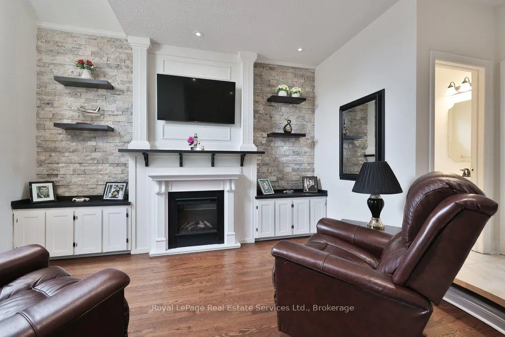 Photo 7 of 2187 Mariposa Road, Oakville, Westmount — HOMEH