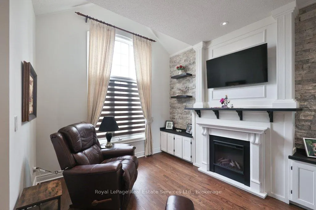 Photo 8 of 2187 Mariposa Road, Oakville, Westmount — HOMEH