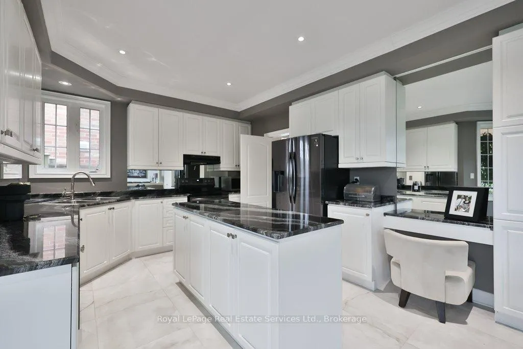 Photo 16 of 2187 Mariposa Road, Oakville, Westmount — HOMEH
