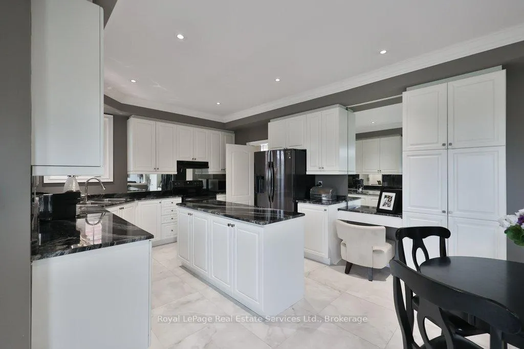 Photo 17 of 2187 Mariposa Road, Oakville, Westmount — HOMEH