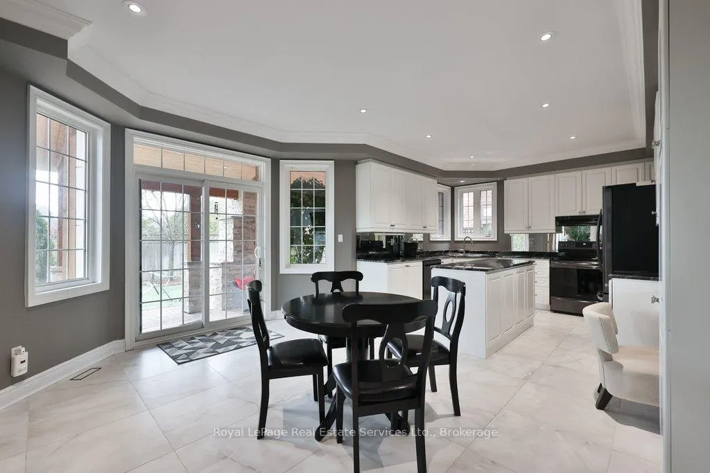Photo 20 of 2187 Mariposa Road, Oakville, Westmount — HOMEH