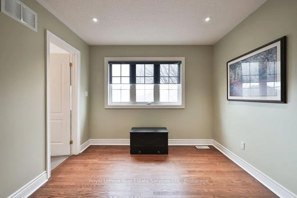 Photo 26 of 2187 Mariposa Road, Oakville, Westmount — HOMEH