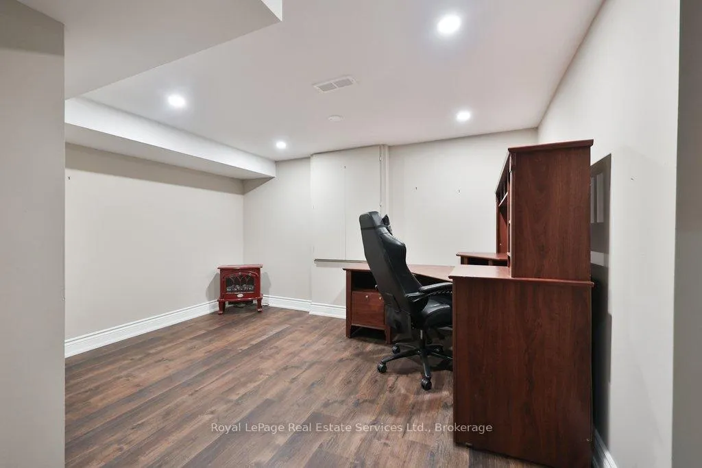Photo 36 of 2187 Mariposa Road, Oakville, Westmount — HOMEH