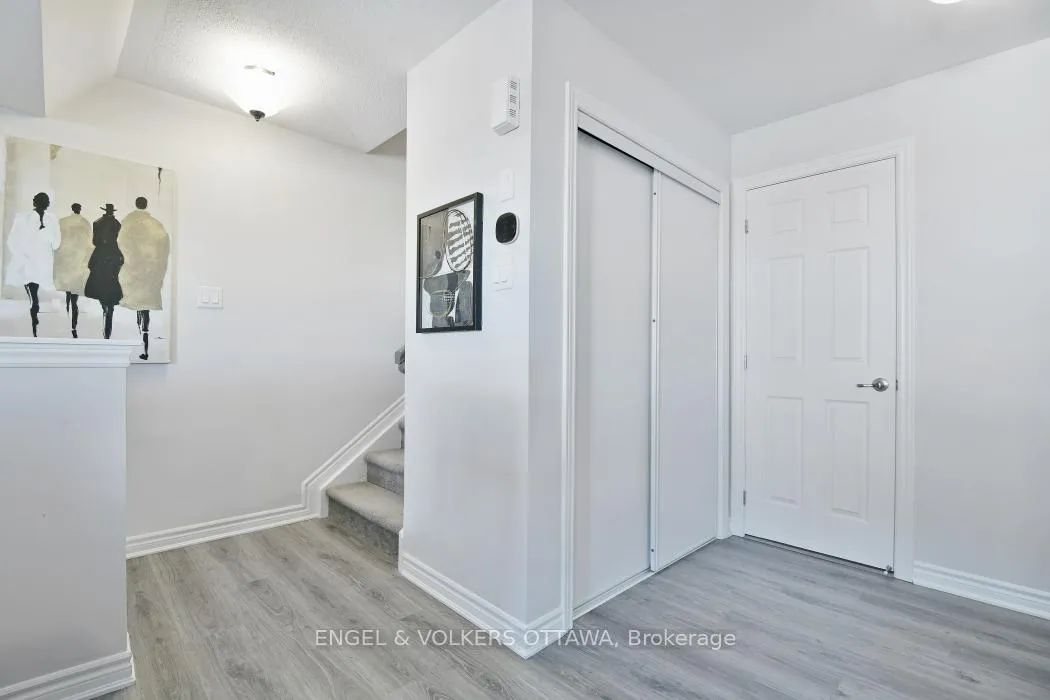 Photo 2 of 2033 Seeley's Bay Street, Ottawa, Barrhaven - Half Moon Bay — HOMEH