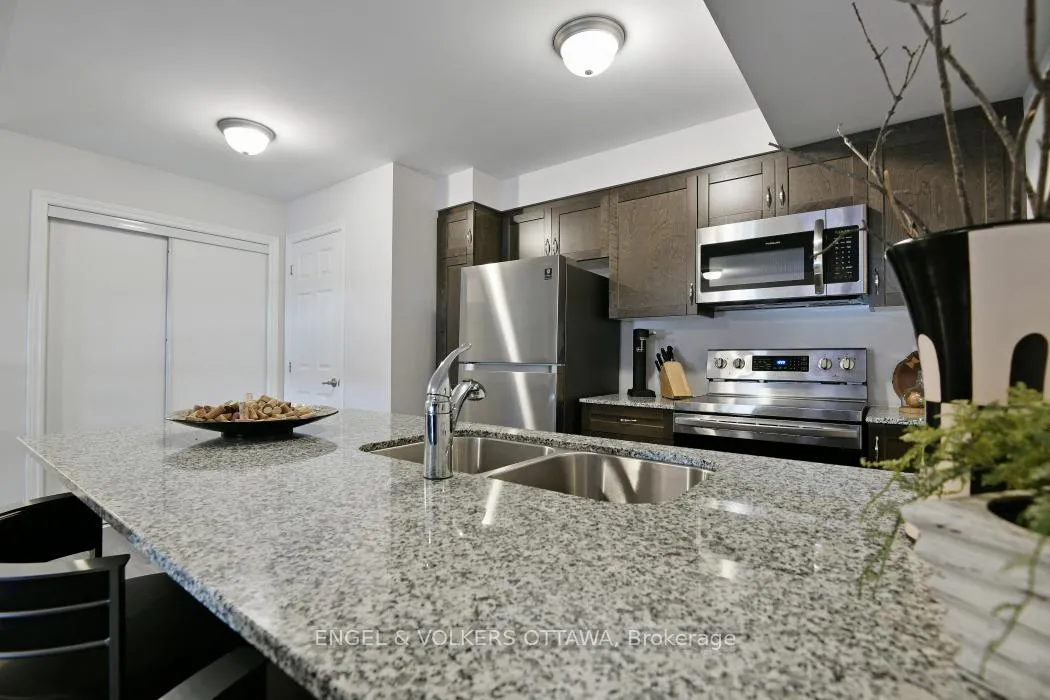 Photo 11 of 2033 Seeley's Bay Street, Ottawa, Barrhaven - Half Moon Bay — HOMEH