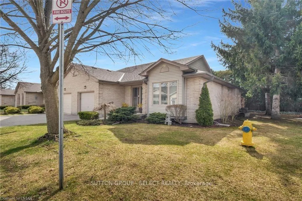 Front of Unit 49, 99 Edgevalley Road
