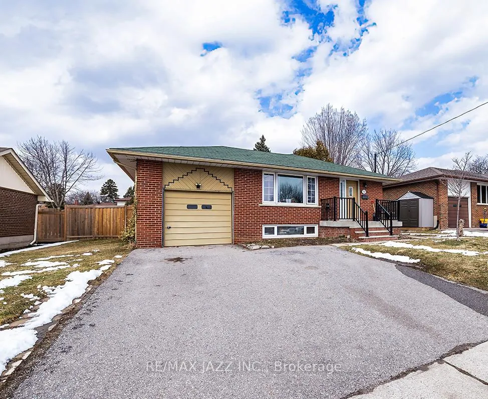 Photo 2 of Unit #2, 708 Newman Crescent, Whitby, Downtown Whitby — HOMEH