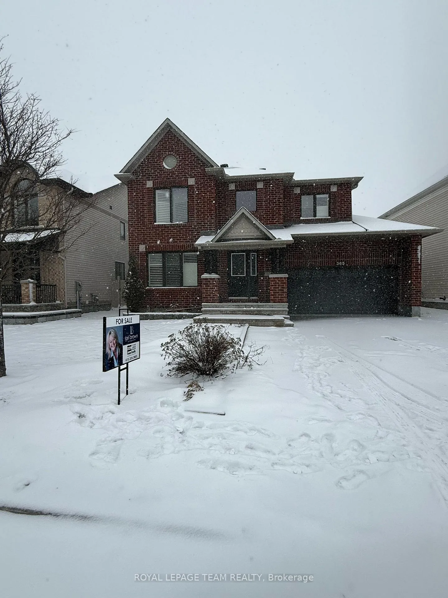 Photo 3 of 365 Langrell Crescent, Ottawa, Barrhaven - Strandherd — HOMEH