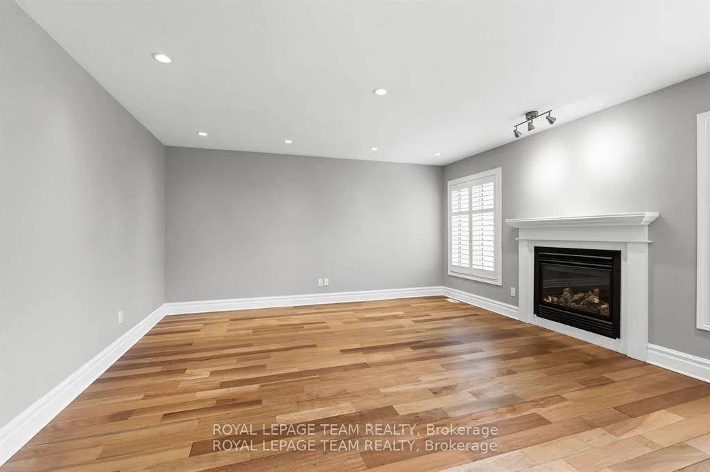 Photo 24 of 365 Langrell Crescent, Ottawa, Barrhaven - Strandherd — HOMEH