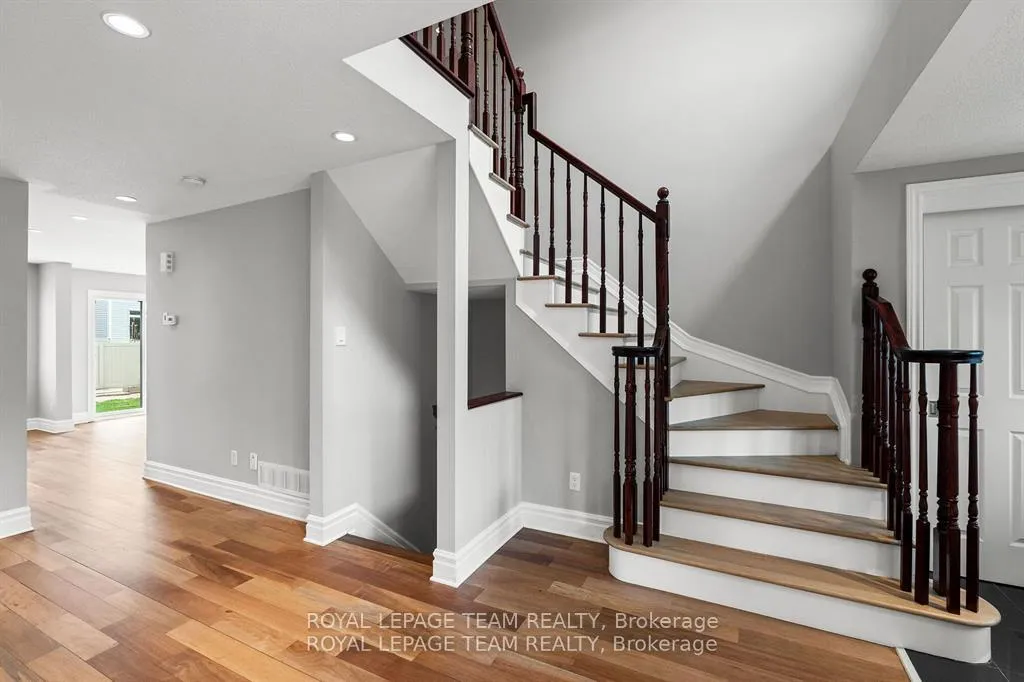 Photo 30 of 365 Langrell Crescent, Ottawa, Barrhaven - Strandherd — HOMEH