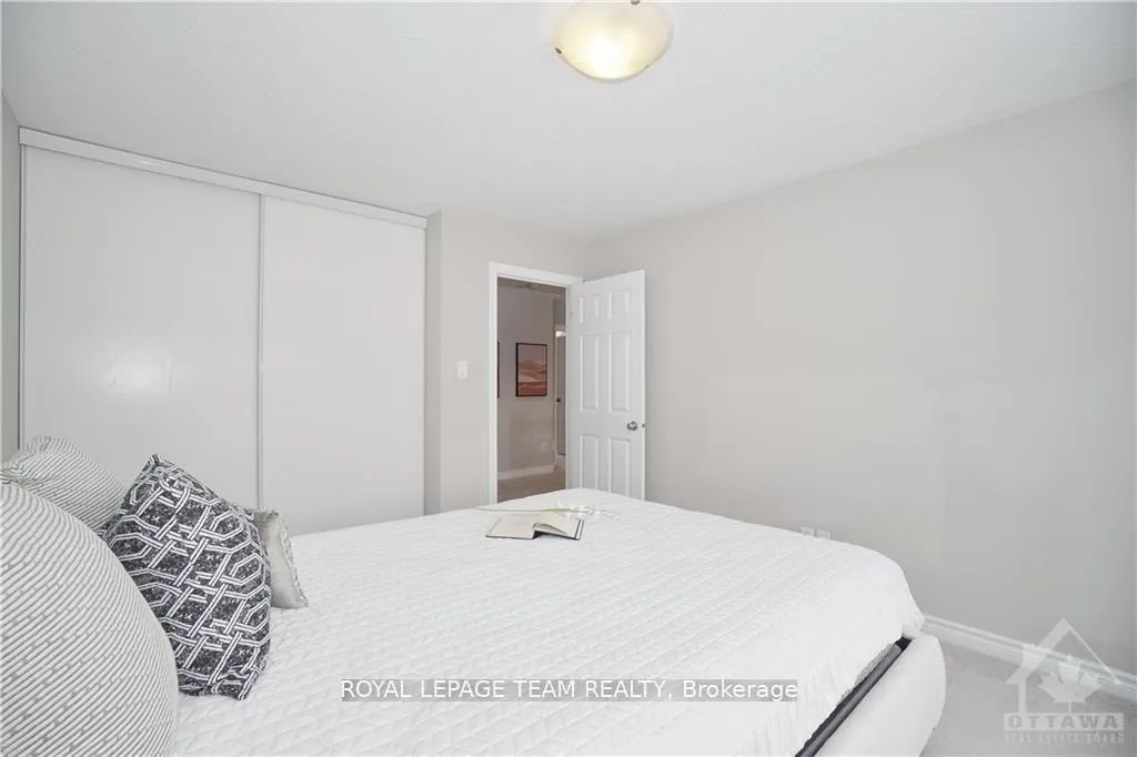 Photo 37 of 365 Langrell Crescent, Ottawa, Barrhaven - Strandherd — HOMEH