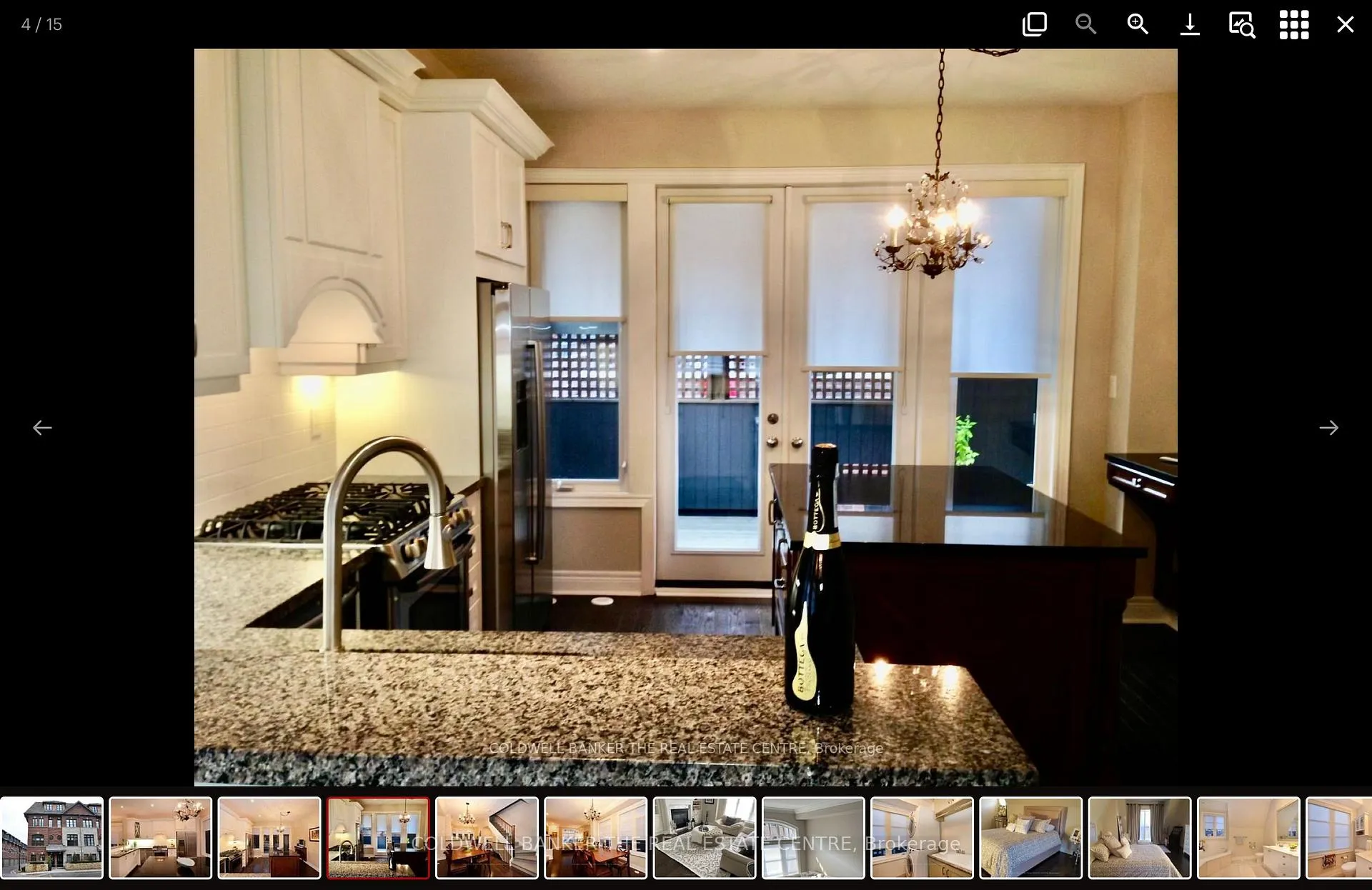 Photo 2 of 10 Powseland Crescent, Vaughan, West Woodbridge — HOMEH